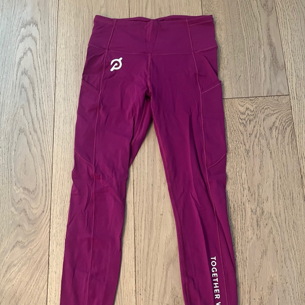 Peloton & Lululemon bright pink leggings. Size SM